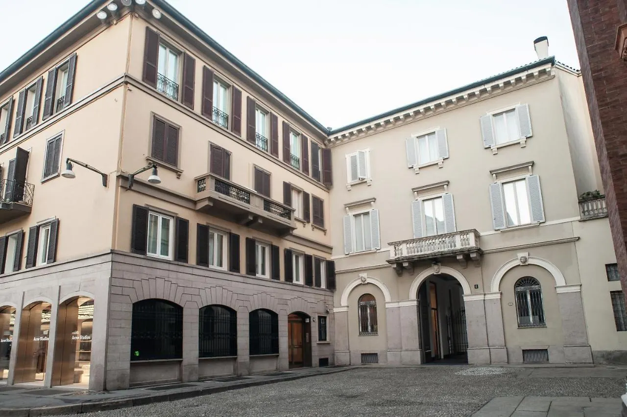 The Unique Brera Hotel Milan 2*,